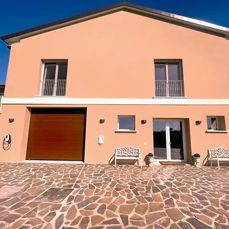Iris Bed & Breakfast 3*